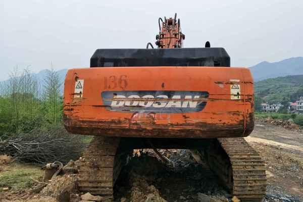 江西出售转让二手7800小时2011年斗山DH500LC挖掘机