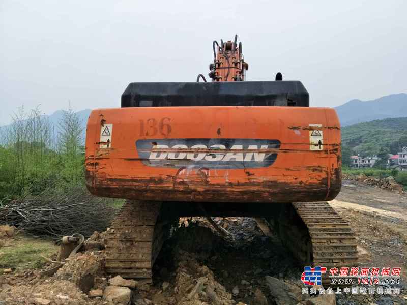 江西出售转让二手7800小时2011年斗山DH500LC挖掘机