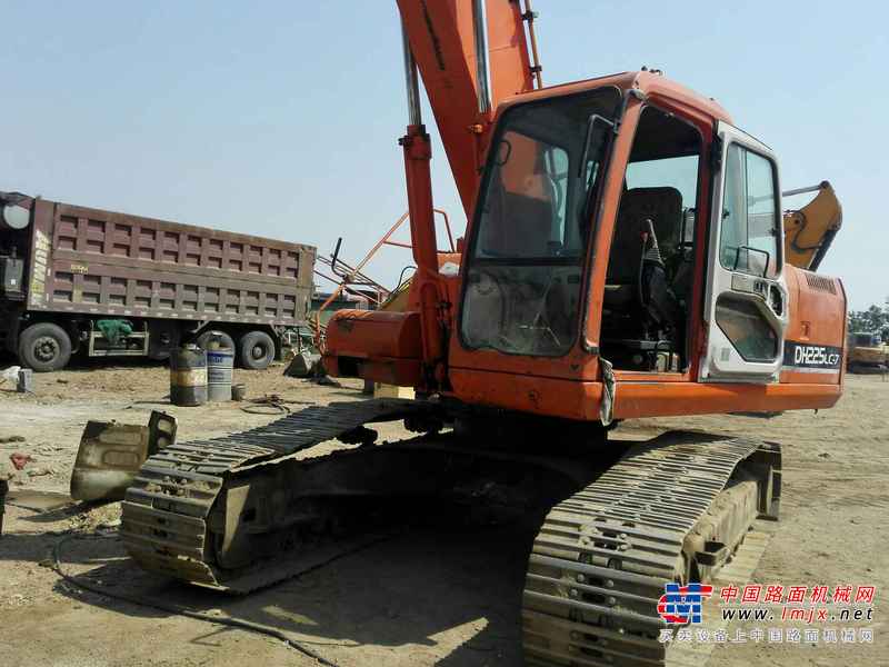 辽宁出售转让二手18000小时2005年大宇DH220LC挖掘机