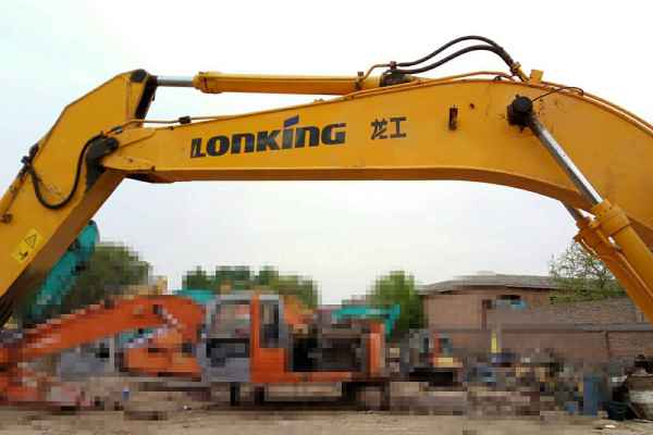 河北出售转让二手6000小时2012年龙工LG6215挖掘机
