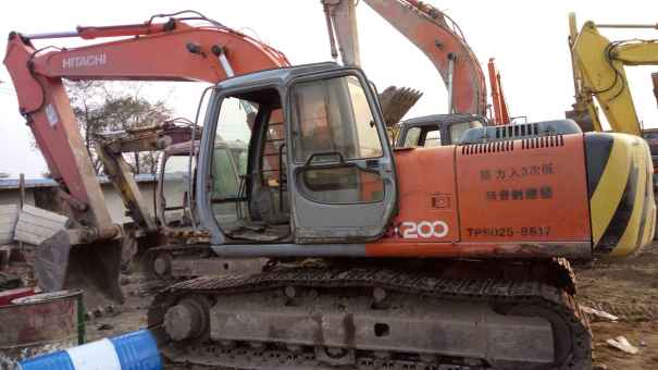 天津出售转让二手12000小时2003年日立EX200挖掘机