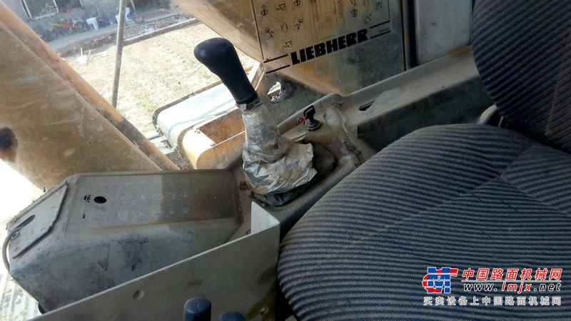 河北出售转让二手9400小时2009年利勃海尔R924挖掘机