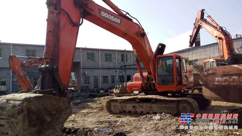 河北出售转让二手7900小时2005年大宇DH300挖掘机