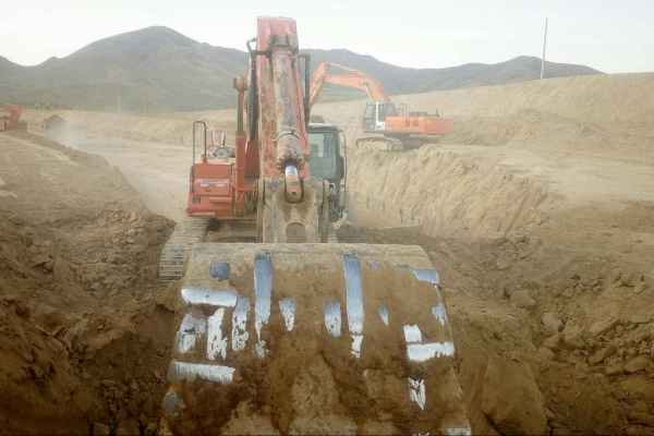 河北出售转让二手15000小时2006年日立EX330挖掘机