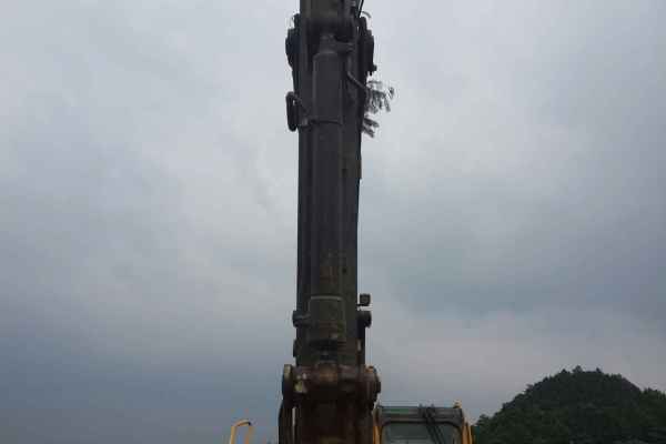 湖南出售转让二手5500小时2012年沃尔沃EC210C挖掘机