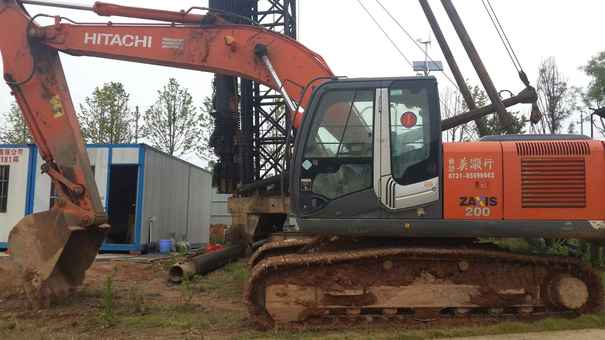 湖南出售转让二手8500小时2013年日立EX200挖掘机