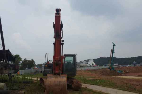 湖南出售转让二手8500小时2013年日立EX200挖掘机