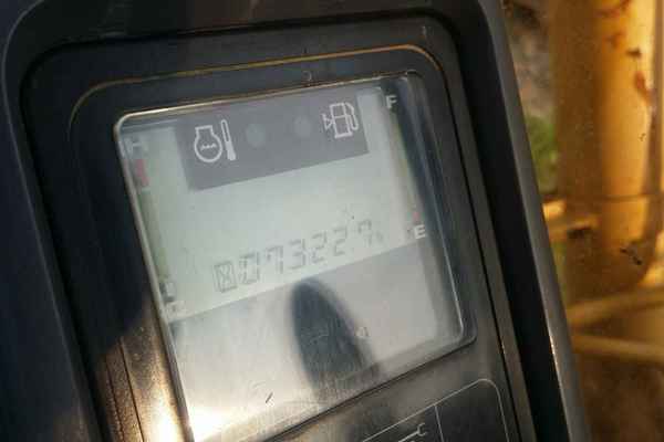 广西出售转让二手5000小时2010年小松PC130挖掘机