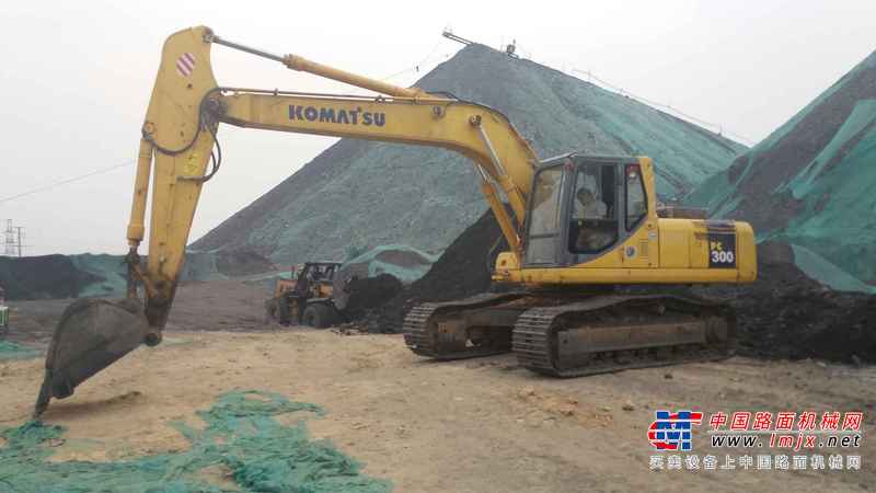 河南出售转让二手8000小时2011年力士德SC270挖掘机