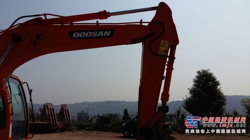 四川出售转让二手4500小时2013年斗山DX120挖掘机