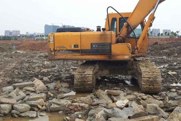 湖南出售转让二手5200小时2012年现代R215挖掘机