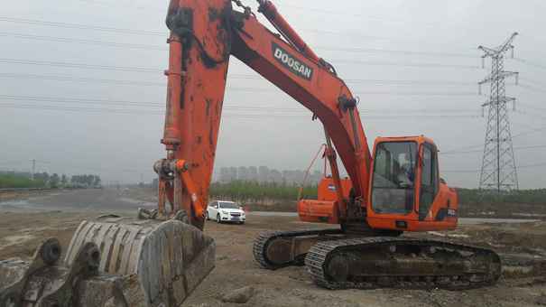 辽宁出售转让二手8000小时2010年斗山DH225LC挖掘机
