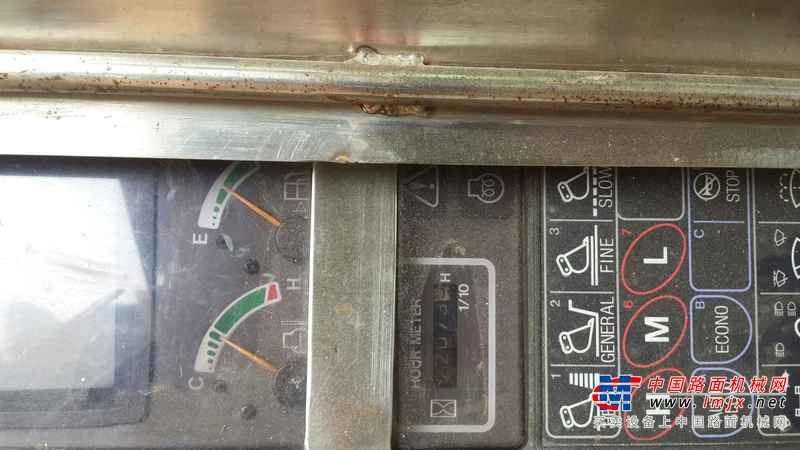 湖南出售转让二手8000小时2010年加藤HD820III挖掘机