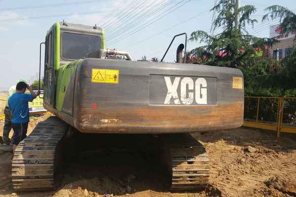山东出售转让二手8987小时2009年徐挖XCG240LC挖掘机