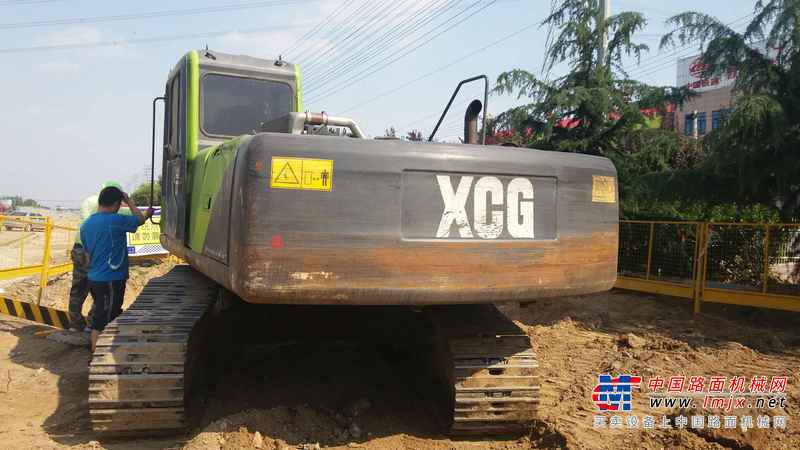 山东出售转让二手8987小时2009年徐挖XCG240LC挖掘机