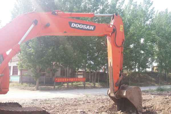 山东出售转让二手7500小时2009年斗山DH225挖掘机