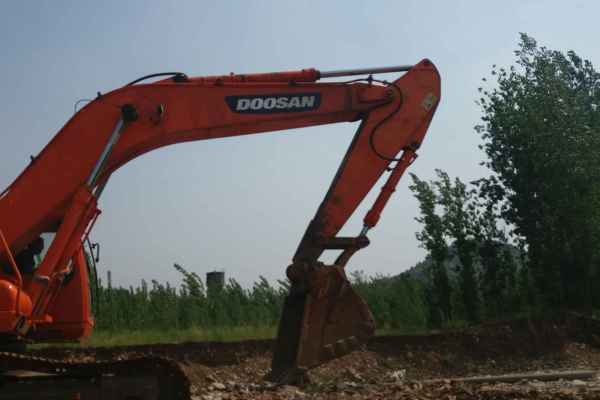 山东出售转让二手7500小时2008年斗山DH300挖掘机