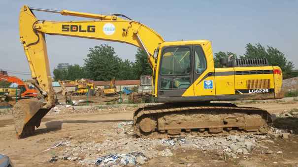山东出售转让二手5000小时2014年临工LG6210E挖掘机