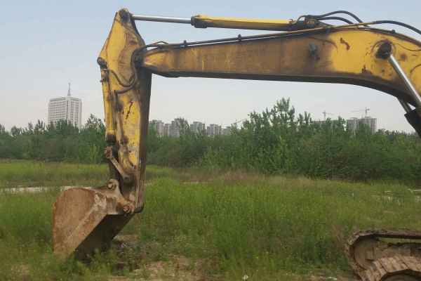 河南出售转让二手12000小时2006年住友SH200A1挖掘机