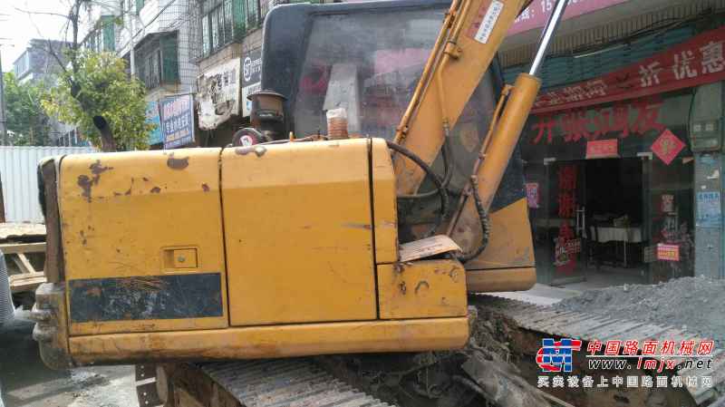 湖南出售转让二手8000小时2010年福田雷沃FR80挖掘机