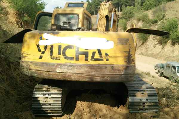 辽宁出售转让二手10000小时2009年玉柴YC135挖掘机