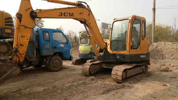 山东出售转让二手4500小时2013年山重建机JCM906D挖掘机