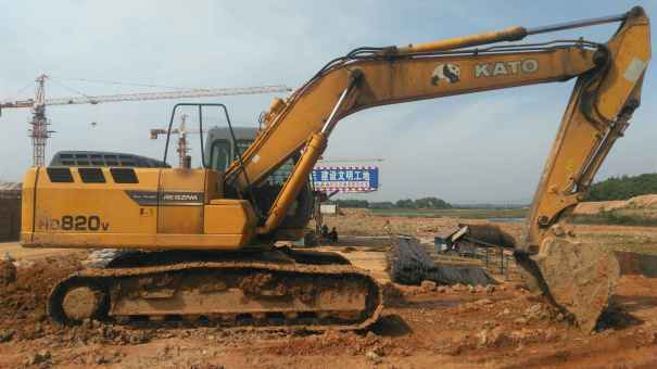 湖南出售转让二手5000小时2010年加藤HD820V挖掘机
