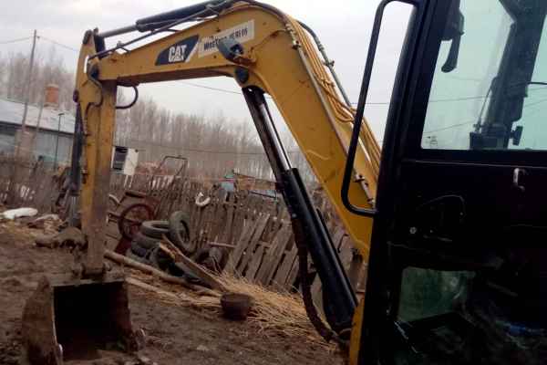 黑龙江出售转让二手9000小时2010年卡特彼勒306挖掘机