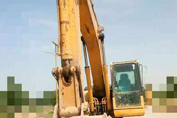 山东出售转让二手7500小时2011年小松PC240LC挖掘机