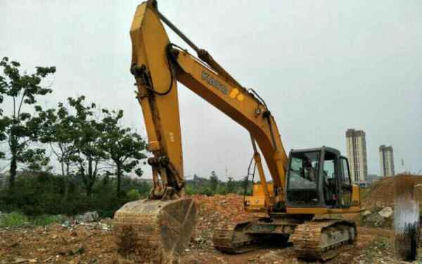 湖南出售转让二手6000小时2013年加藤HD820R挖掘机