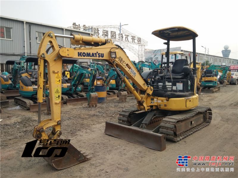 北京出售转让二手5527小时2007年小松PC30MR-3挖掘机