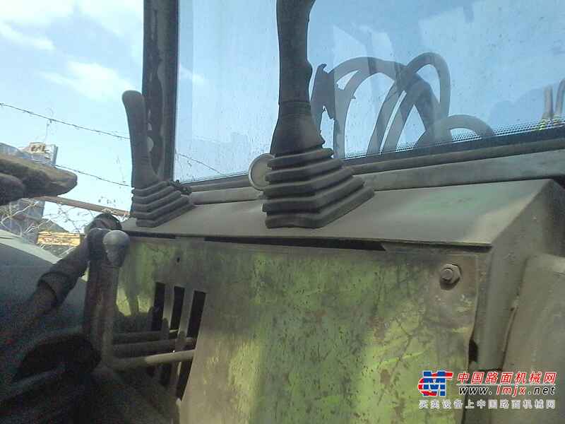 辽宁出售转让二手12000小时2005年犀牛重工轮挖XN110挖掘机