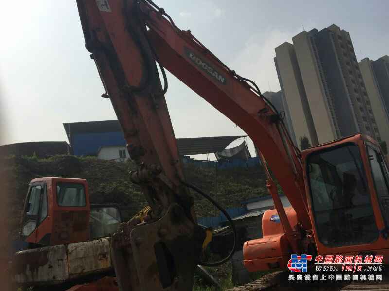 重庆出售转让二手8000小时2010年斗山DH150LC挖掘机