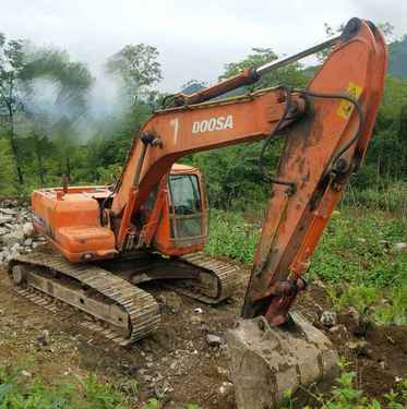 贵州出售转让二手8000小时2010年斗山DH220挖掘机