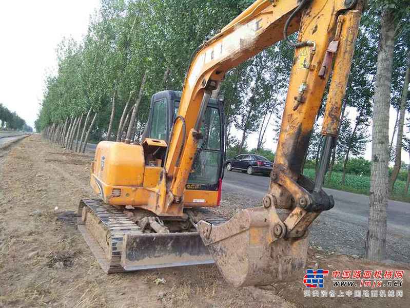 山西出售转让二手4000小时2012年龙工LG6060挖掘机