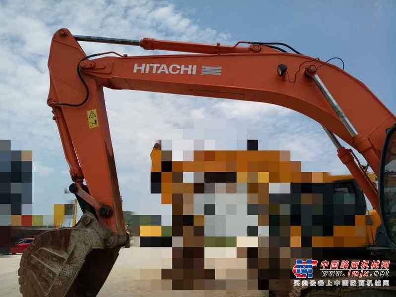 贵州出售转让二手9805小时2007年日立ZX240挖掘机