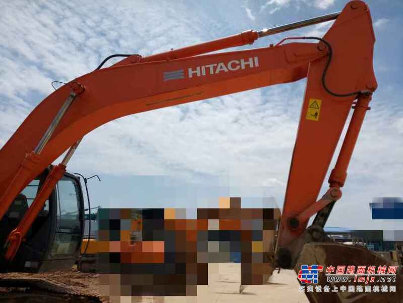 贵州出售转让二手9805小时2007年日立ZX240挖掘机