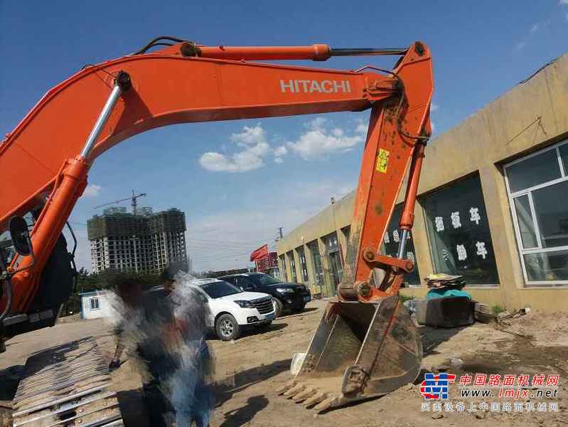 山西出售转让二手7700小时2013年日立ZX240LC挖掘机