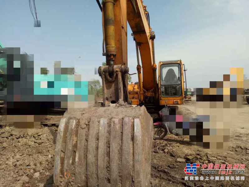 黑龙江出售转让二手20000小时2003年现代R220LC挖掘机