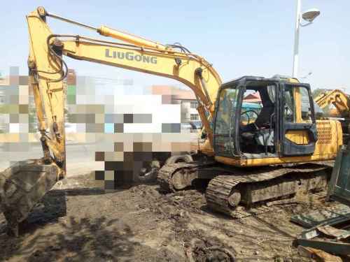 黑龙江出售转让二手7600小时2010年柳工CLG915C挖掘机