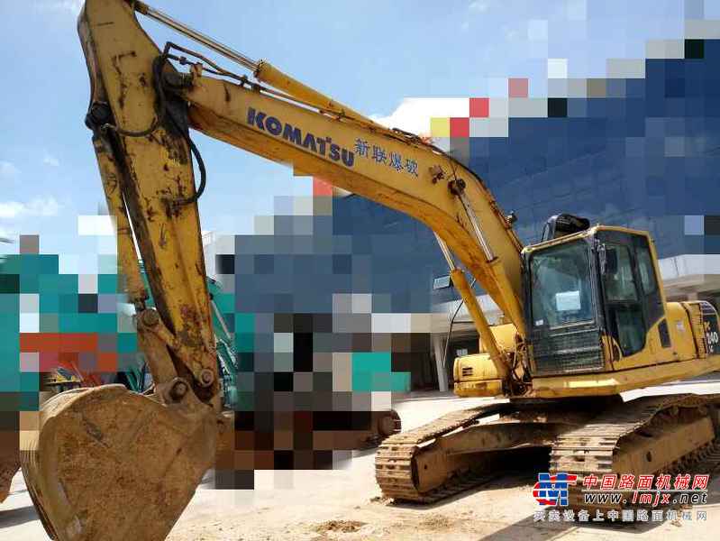 贵州出售转让二手6780小时2010年小松PC210LC挖掘机