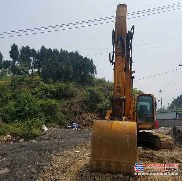 贵州出售转让二手4600小时2009年现代R225LC挖掘机