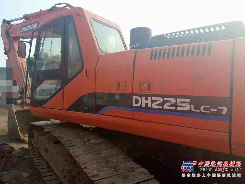 辽宁出售转让二手8500小时2011年斗山DH225LC挖掘机