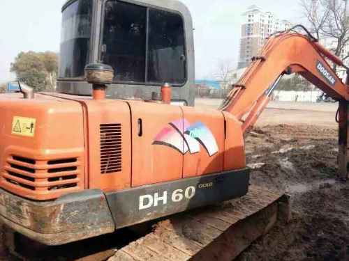 江西出售转让二手6682小时2011年斗山DH55挖掘机