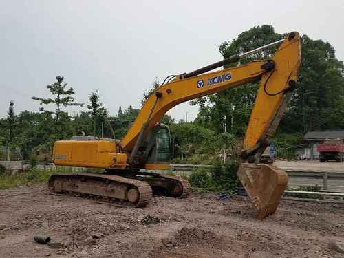 四川出售转让二手8000小时2012年徐工XE260C挖掘机