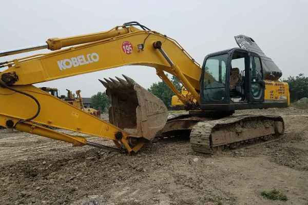 四川出售转让二手6300小时2011年神钢SK350LC挖掘机