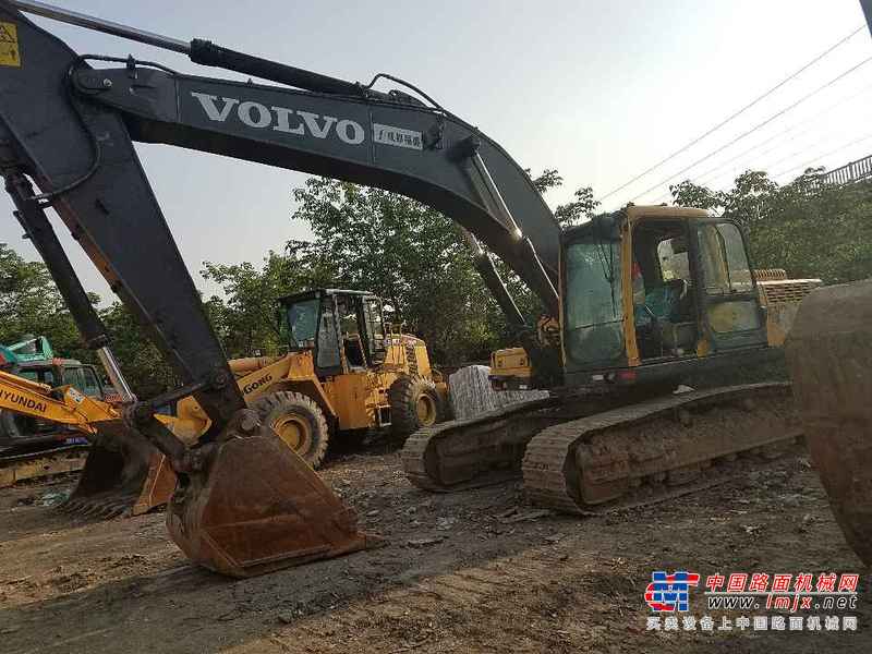 四川出售转让二手9000小时2010年沃尔沃EC290BLC挖掘机