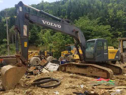 贵州出售转让二手8600小时2009年山重建机JCM923C挖掘机