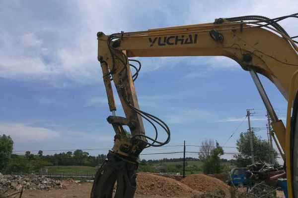吉林出售转让二手8000小时2010年玉柴YC85挖掘机