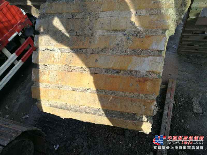 黑龙江出售转让二手15000小时2003年日立EX120挖掘机